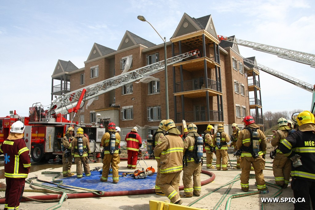 WWW.SPIQ.CA Incendie au 2520 rue CamilleLefebvre à Québec