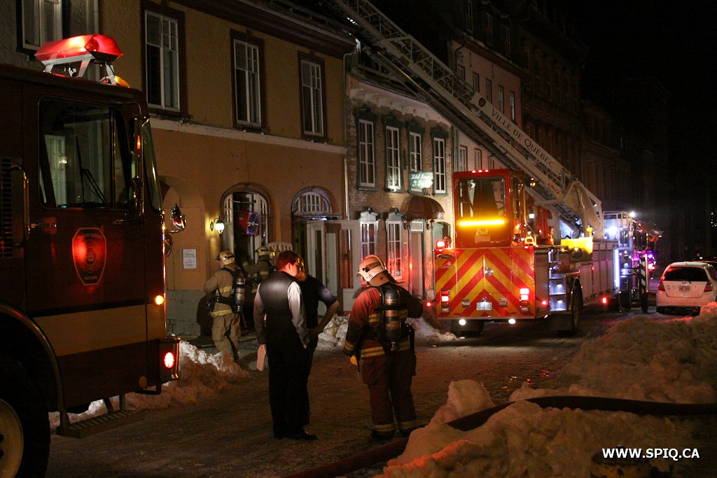 WWW.SPIQ.CA Incendie au 42 Rue SaintUrsule à Québec